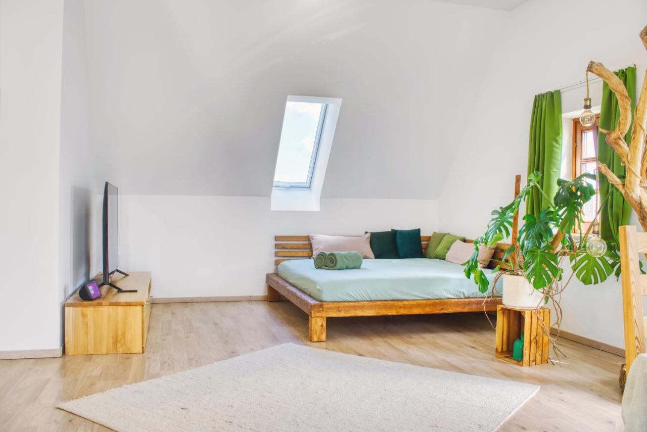 Luxus Apartment! Kueche, Balkon, Netflix, Parkplatz - 8 Personen Ilmmunster Exterior photo
